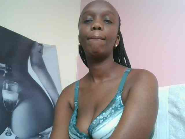Naughtypetite1