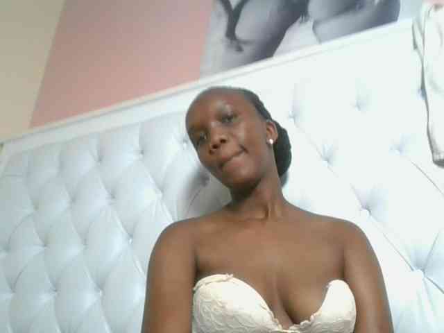Naughtypetite1