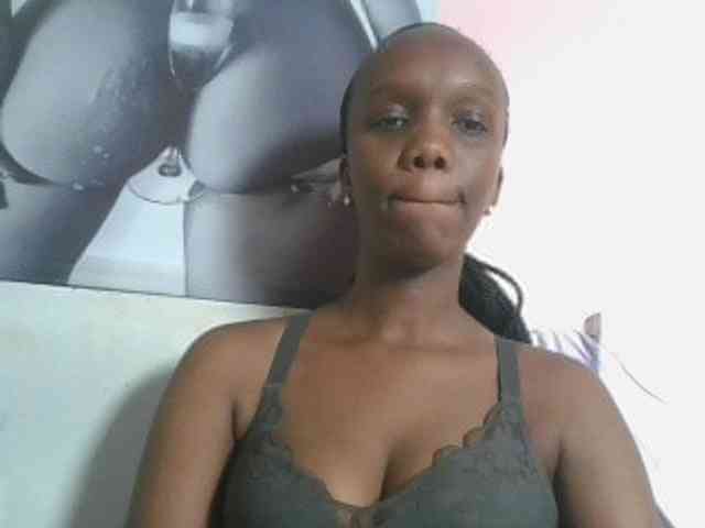 Naughtypetite1 webcam