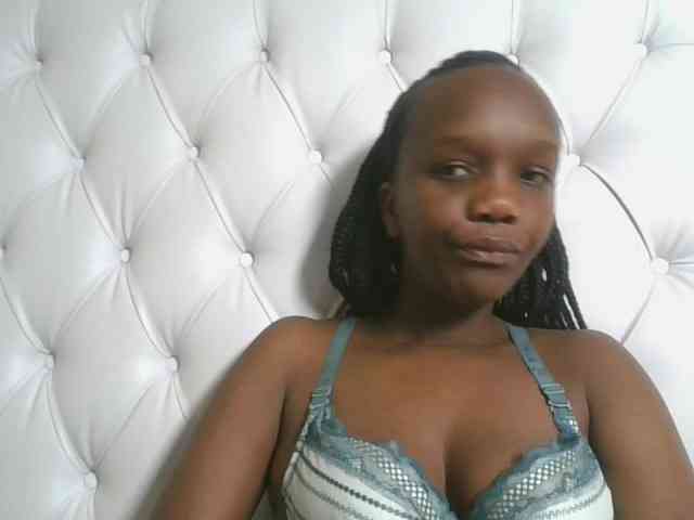 Naughtypetite1 webcam
