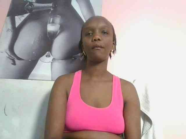 Naughtypetite1 webcam