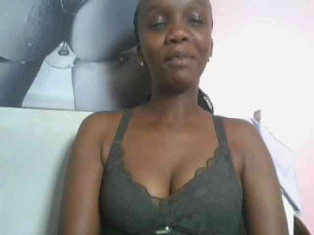 Naughtypetite1 webcam