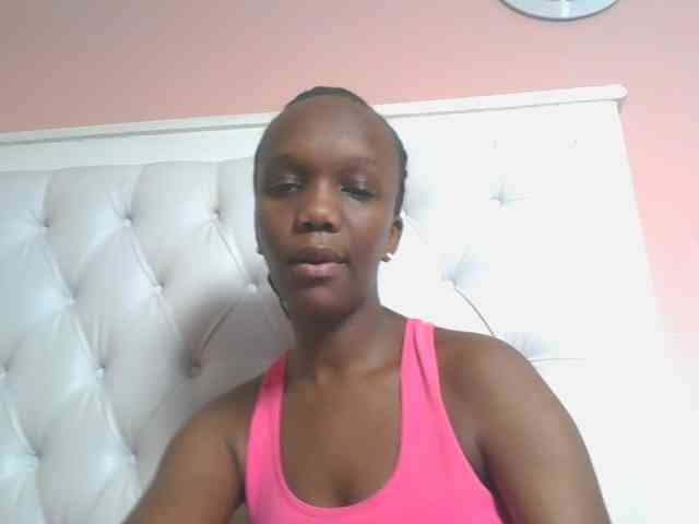 Naughtypetite1 webcam