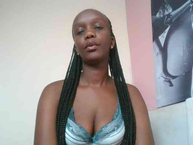 Naughtypetite1 webcam