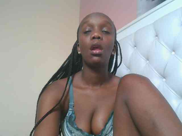 Naughtypetite1 Naughtypetite1