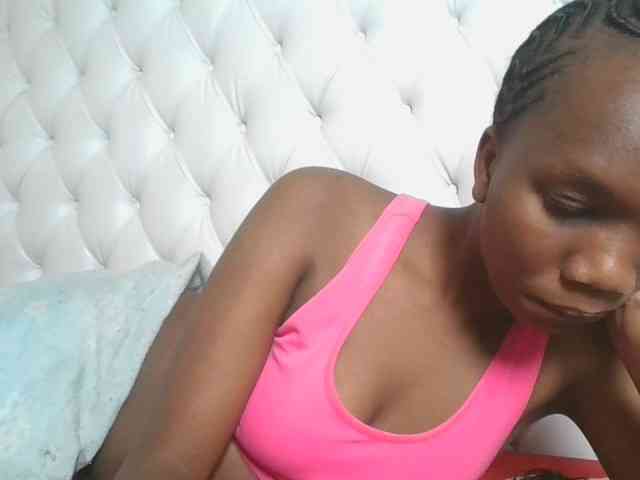 Naughtypetite1 webcam