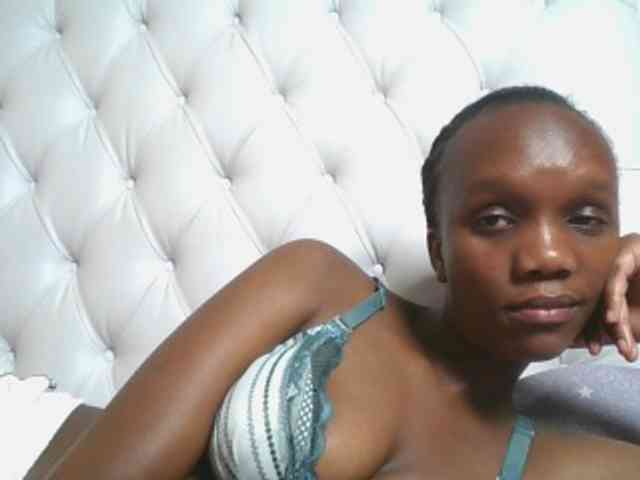 Naughtypetite1