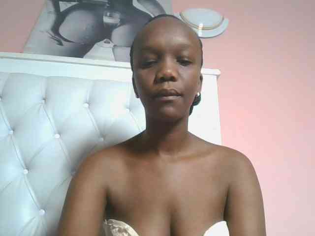 Naughtypetite1 — transmissão ao vivo