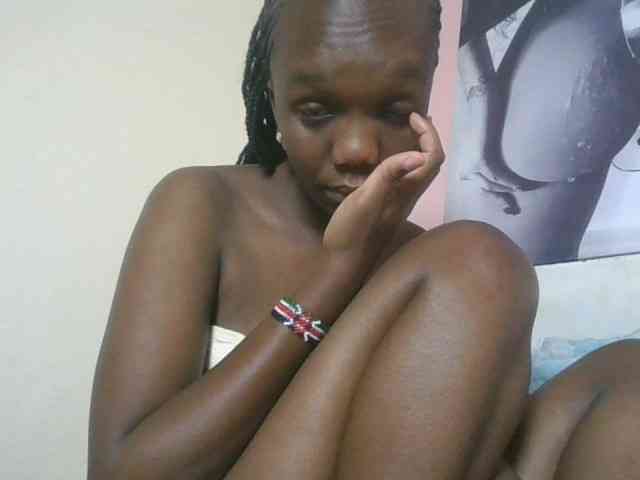 Naughtypetite1 webcam