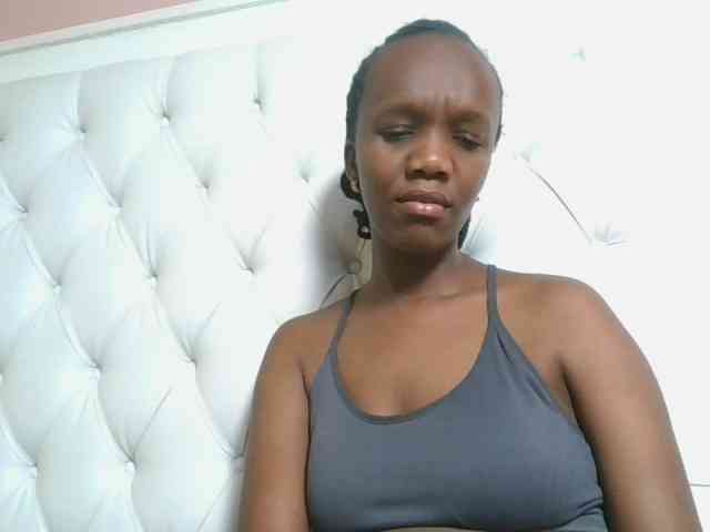 Naughtypetite1