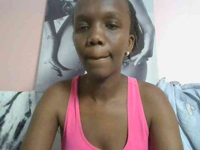 Naughtypetite1 webcam