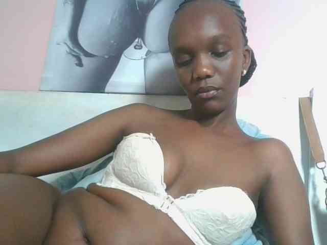 Naughtypetite1