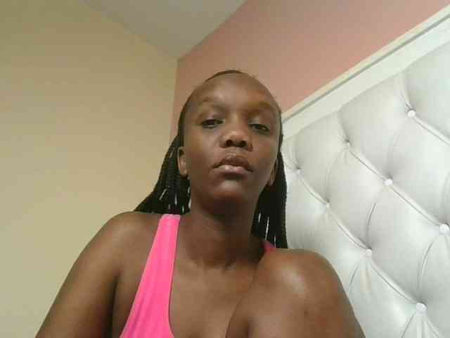 Naughtypetite1 webcam