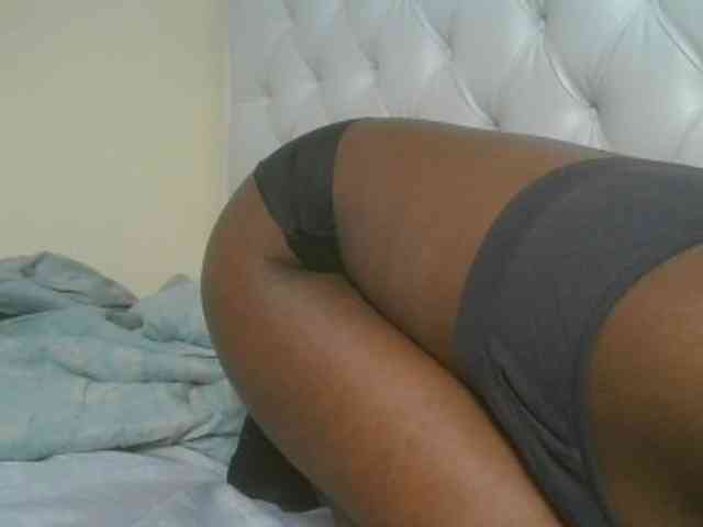 Naughtypetite1 webcam