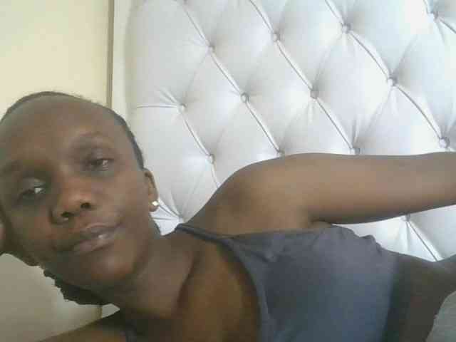 Naughtypetite1 webcam