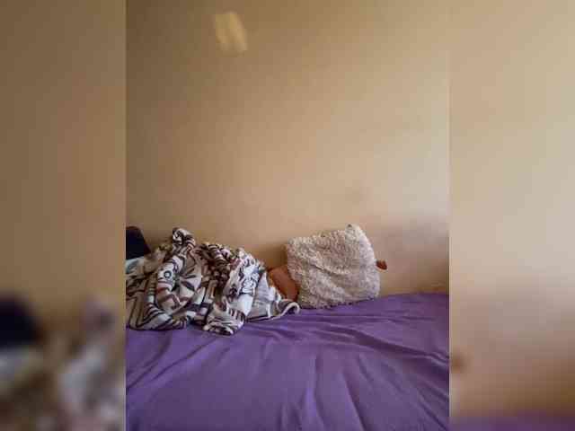 Markuza19 live female cam on bongacams