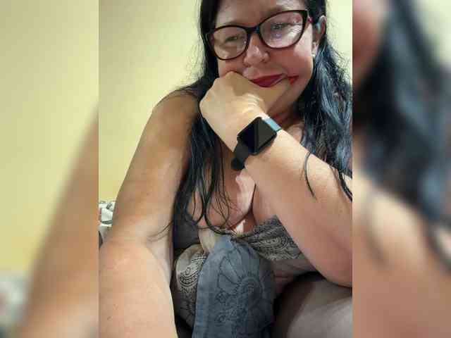 Markuza19 live female cam on bongacams