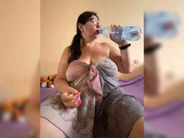 Markuza19 live female cam on bongacams