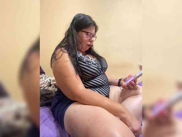 Markuza19 live female cam on bongacams