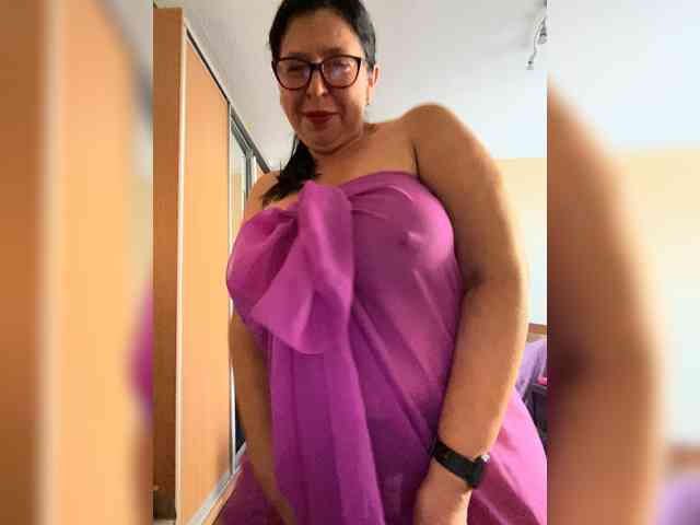 Markuza19 live female cam on bongacams