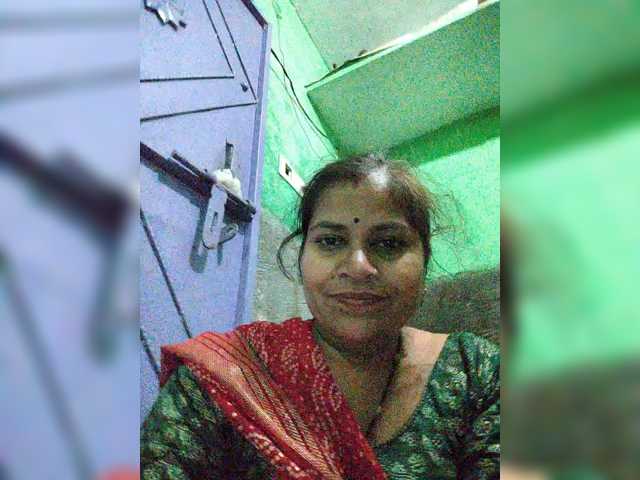 Babli5424, en vivo ahora en BongaCams