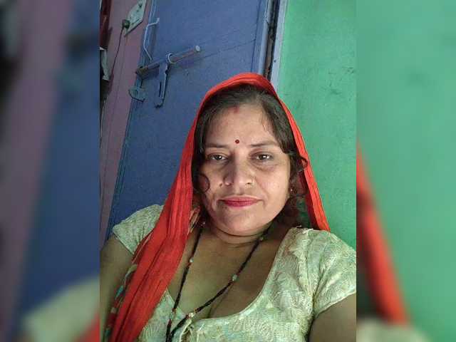 Chat with Babli5424 live cam