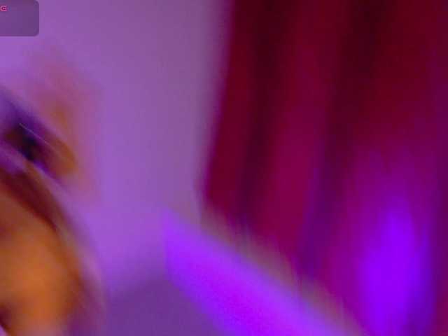 Melody--09 live cam on BongaCams