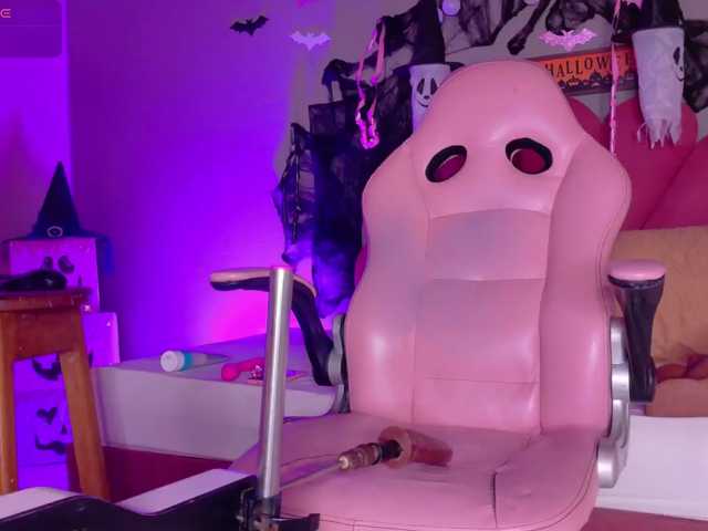 Melody--09, en vivo ahora en BongaCams