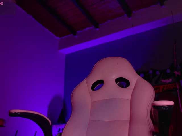 Melody--09 live cam on BongaCams