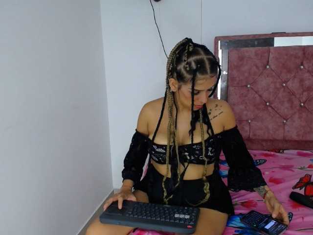 Sofi-lov live cam on BongaCams