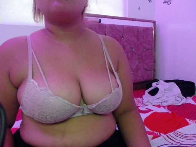 Sofi-lov live cam on BongaCams