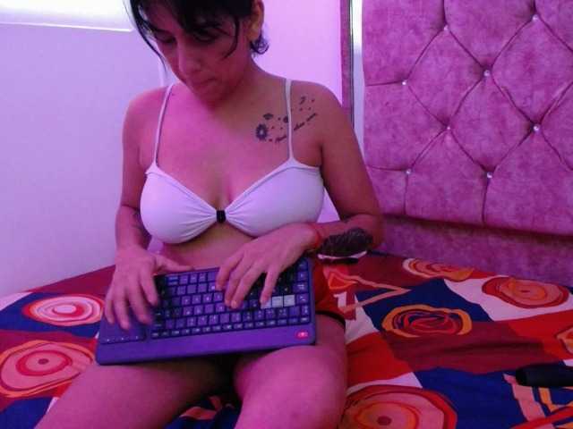 Sofi-lov live cam on BongaCams