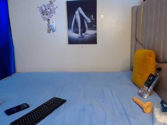 NaughtyTogether live cam on BongaCams