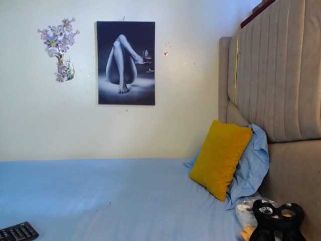 NaughtyTogether live cam on BongaCams