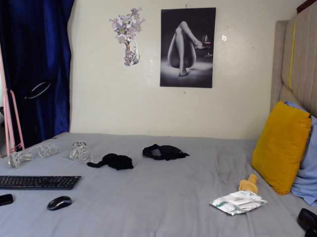 NaughtyTogether live cam on BongaCams