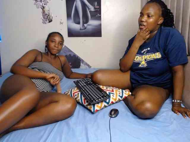 NaughtyTogether webcam