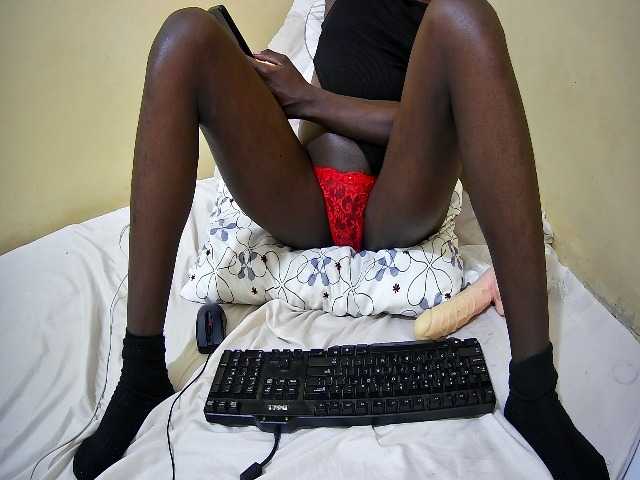 Mila-17 live cam on BongaCams