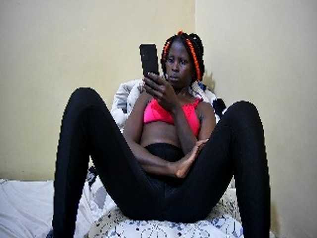Mila-17 live cam on BongaCams