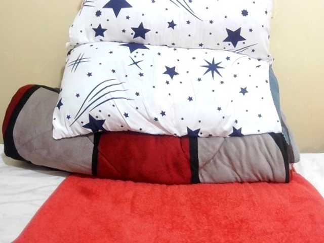 Mila-17 live cam on BongaCams