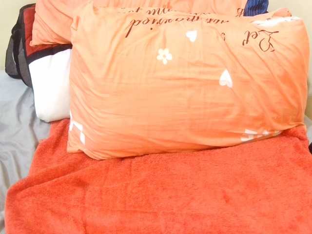 Mila-17 live cam preview
