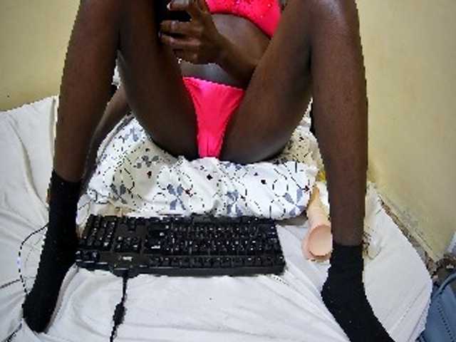 Mila-17 live cam on BongaCams