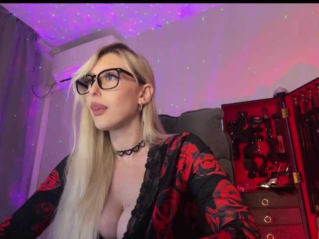 miss-Liya live cam on BongaCams