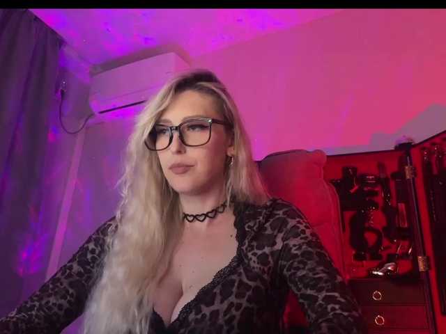 miss-Liya live cam on BongaCams