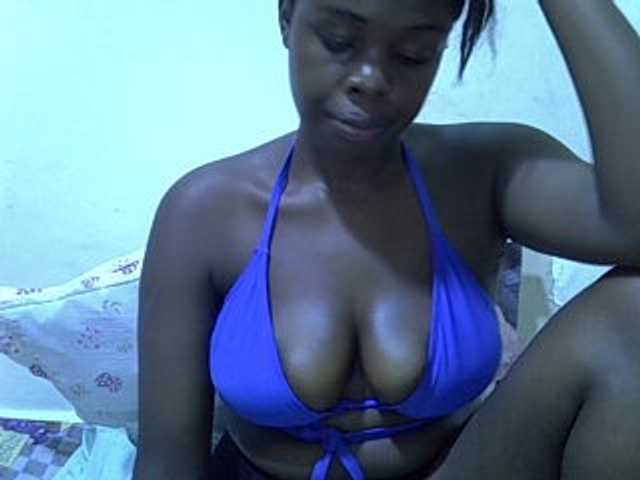 pretty-kimmy live cam on BongaCams