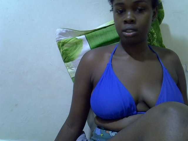 pretty-kimmy, en directo ahora en BongaCams