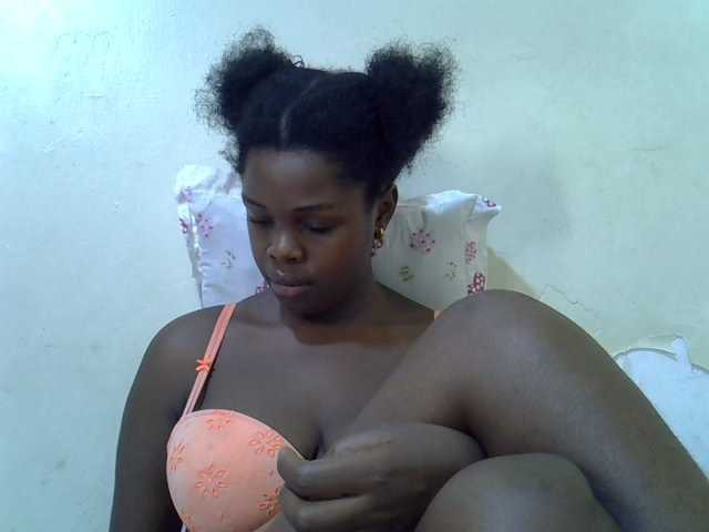 pretty-kimmy live cam on BongaCams