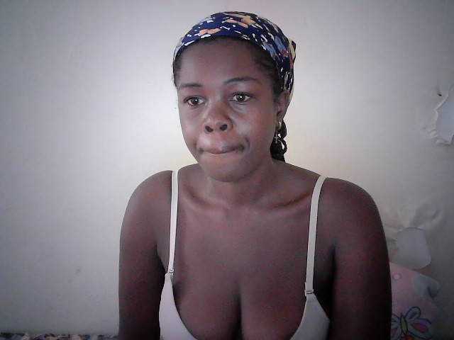 pretty-kimmy live cam on BongaCams