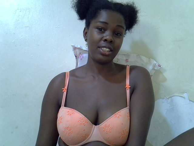 pretty-kimmy live cam on BongaCams
