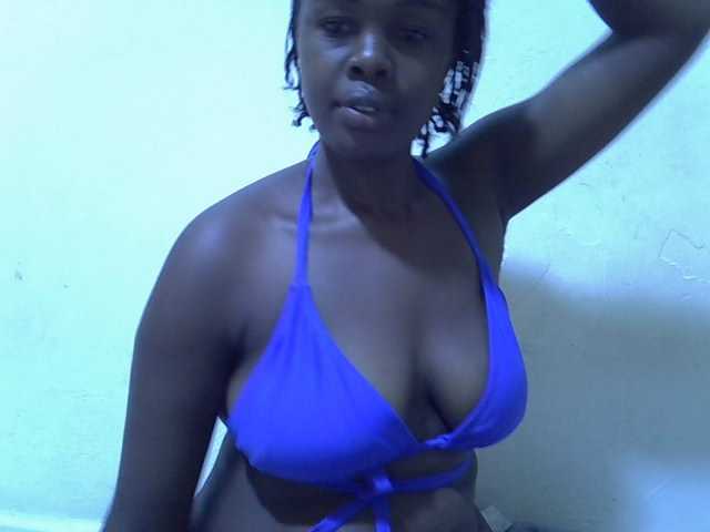 pretty-kimmy live cam on BongaCams