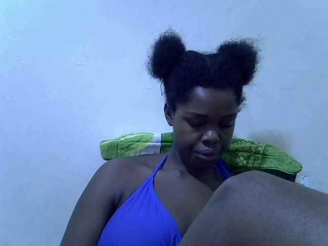 pretty-kimmy, en directo ahora en BongaCams